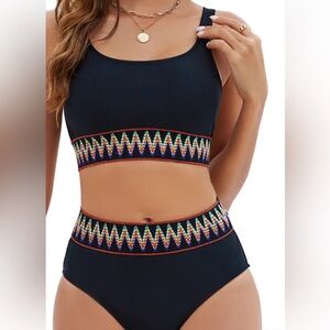 DaiLiWei Two Piece Sports Bathing Suits Crop Tops Ribbed Bikini Black SZ M. NEW